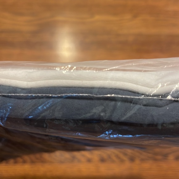 Old Navy Soft Wash Crew Neck Short Sleeve - 3 pack - Large - Picture 2 of 2